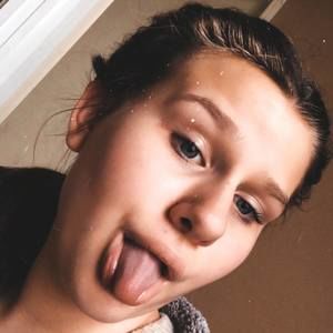 Meet your Posher, Abi